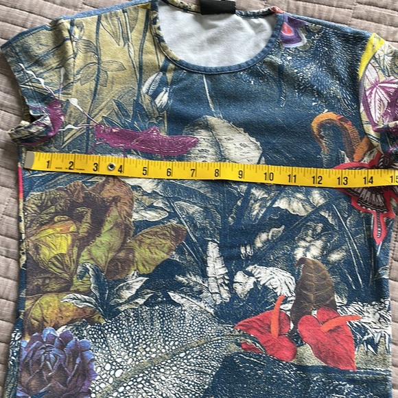 Roberto Cavalli Italian stretching top - Picture 8 of 9